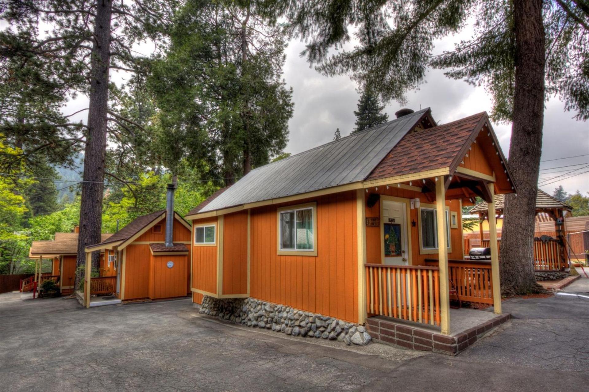 Sleepy Hollow Cabins & Hotel Crestline Zewnętrze zdjęcie