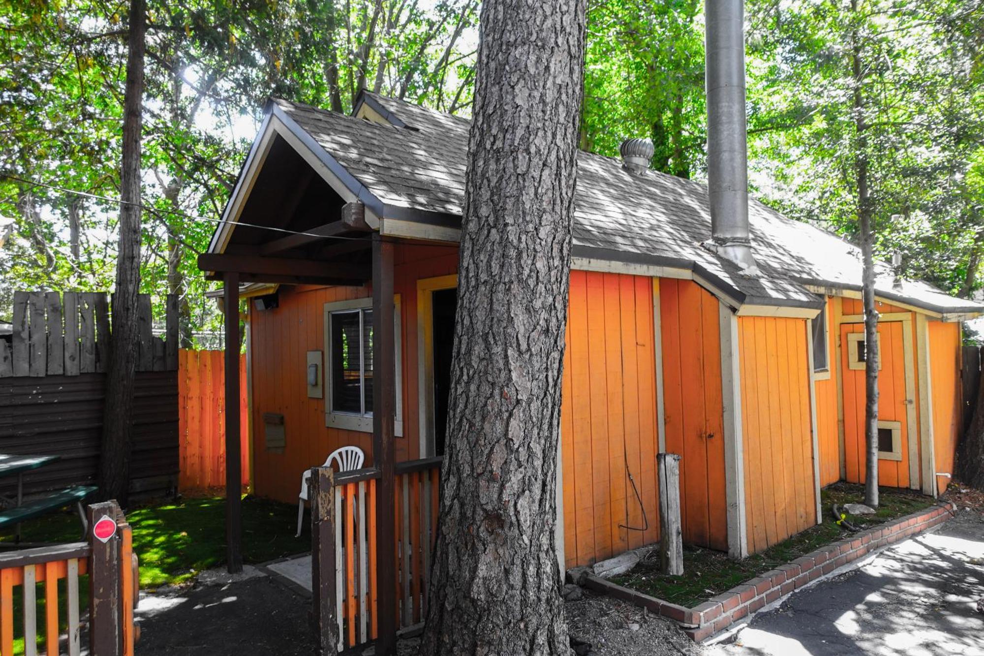 Sleepy Hollow Cabins & Hotel Crestline Zewnętrze zdjęcie